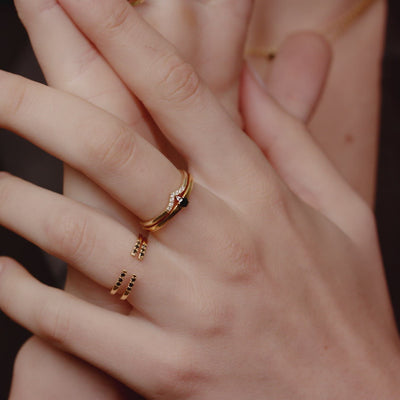 anillo en v diamante