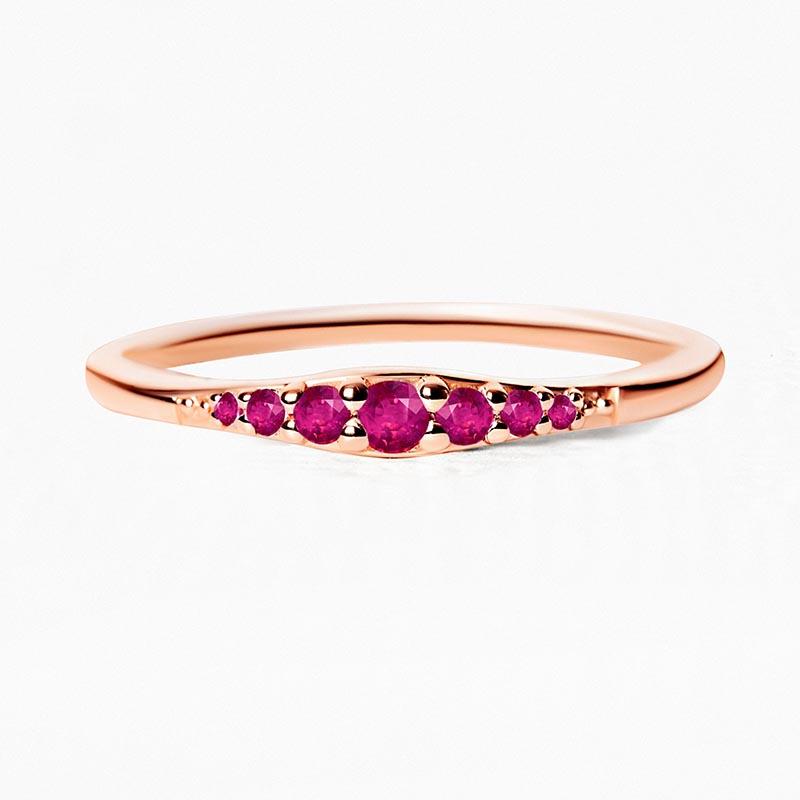 Ring gradient of rubies in rose gold