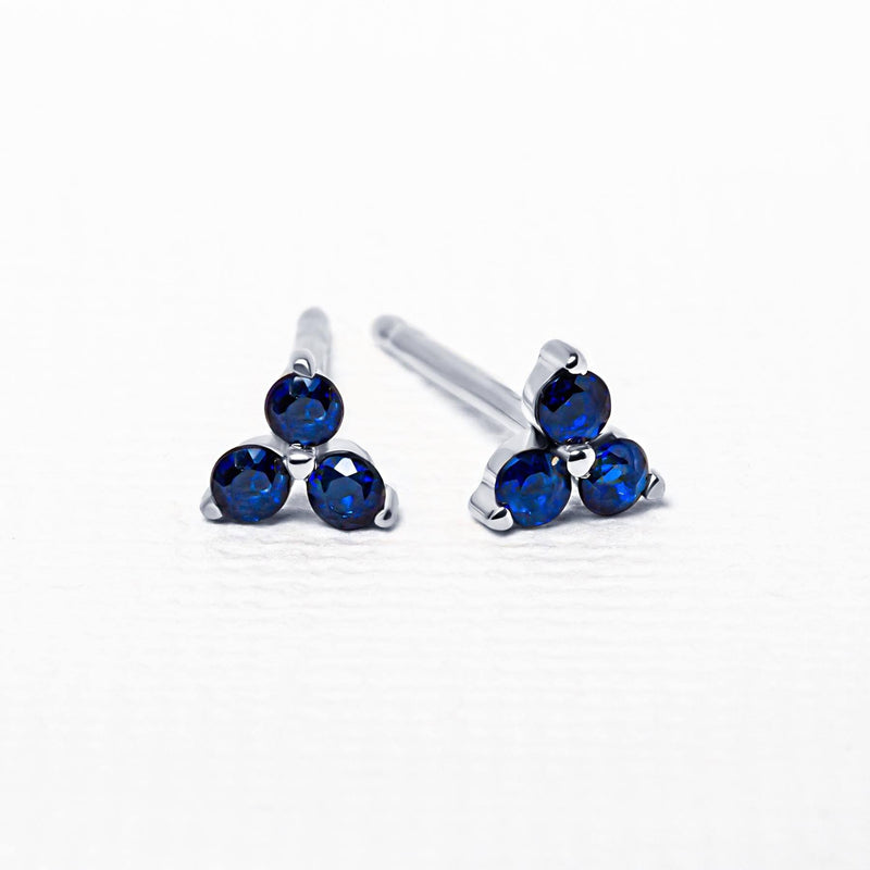 Flower earrings with silver sapphire