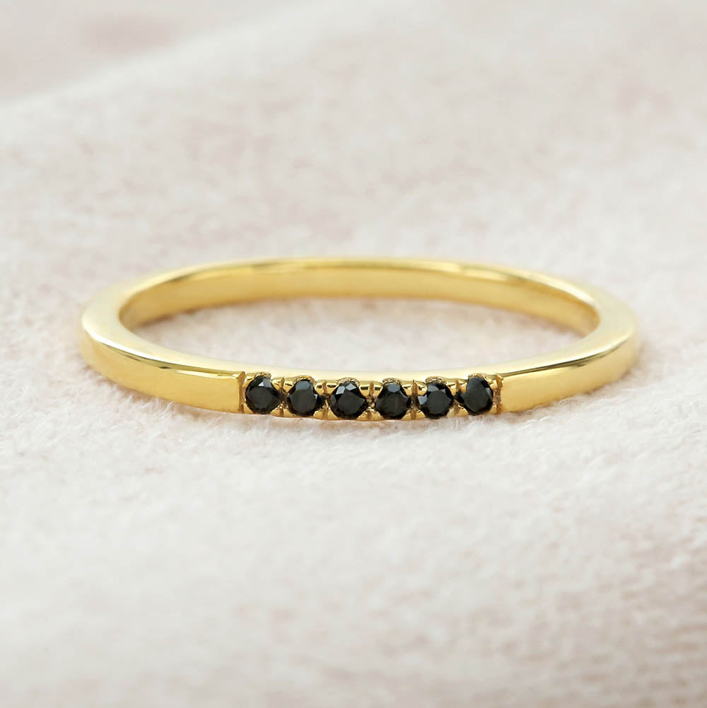 Nisha ring paved with black diamond