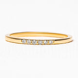 Nisha ring in gold and diamond