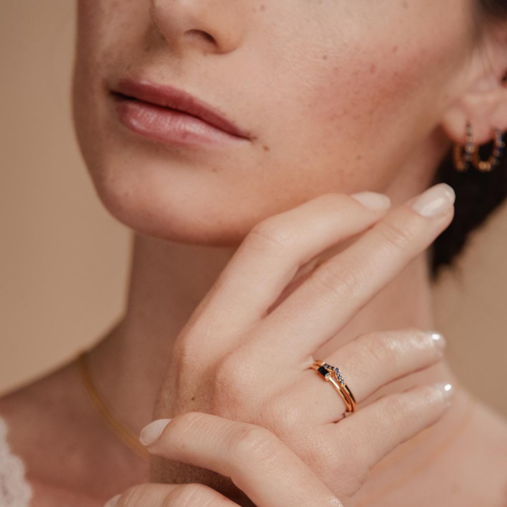 Combinaison bague en V et bague de fiançailles