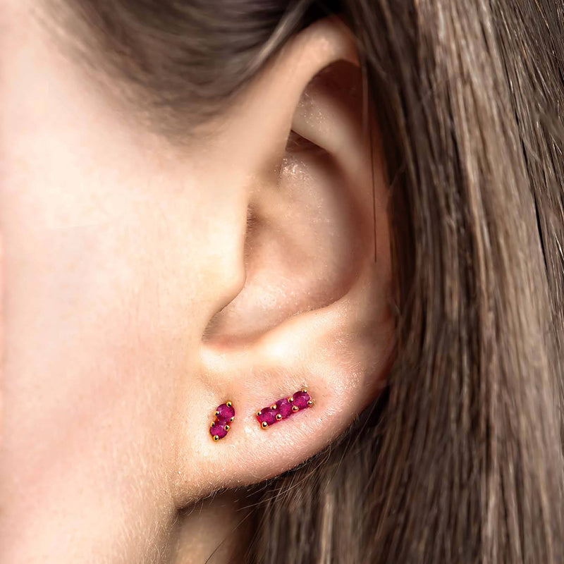 Boucles d'oreilles en rubis assorties